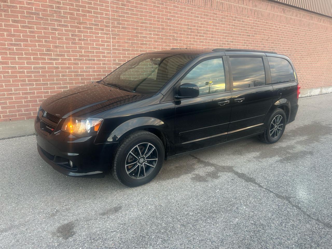 2016 Dodge Grand Caravan 4dr Wgn R/T - Photo #2