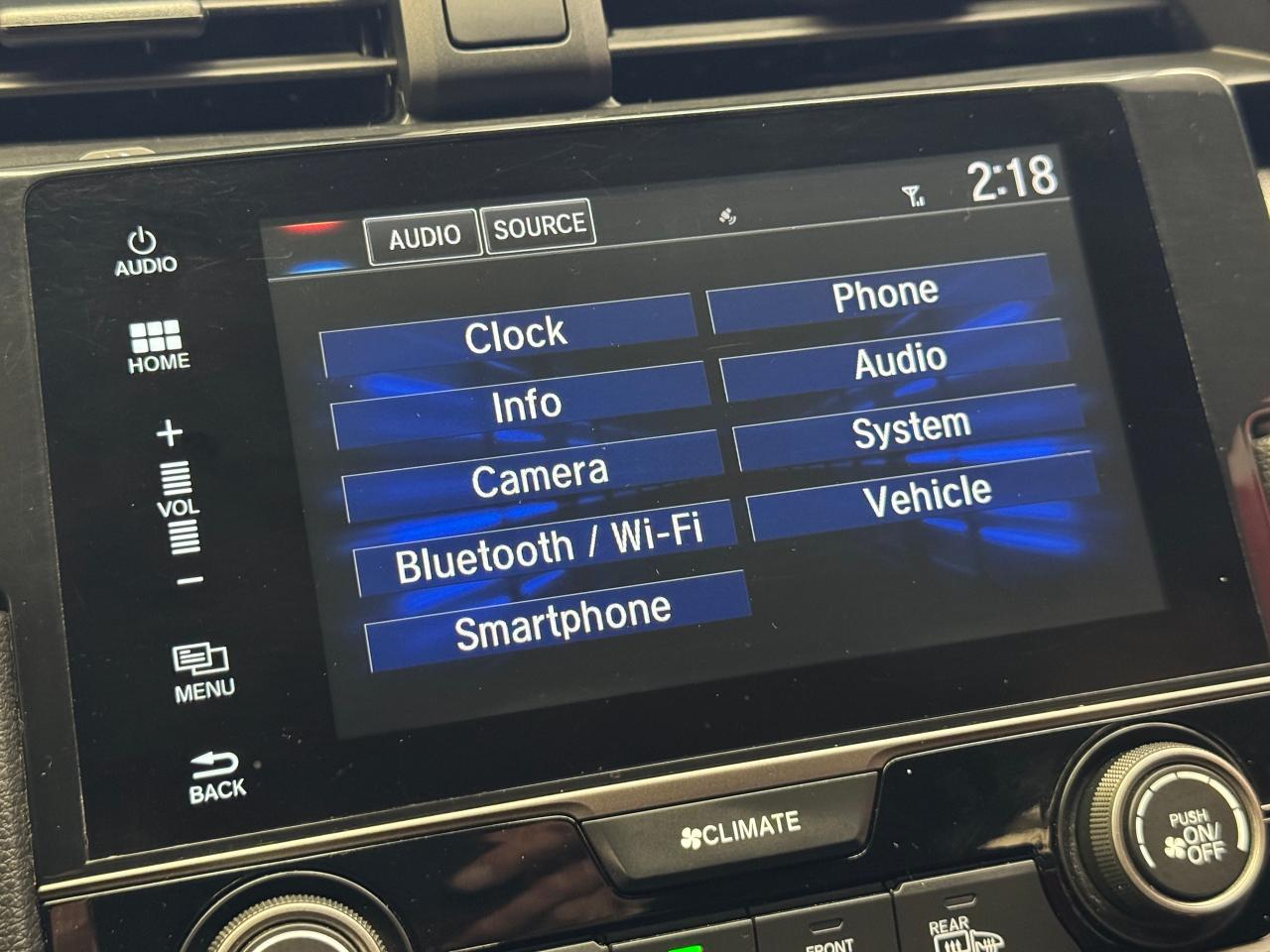 2017 Honda Civic LX Hatchback+ApplePlay+Camera+CLEAN CARFAX - Photo #31