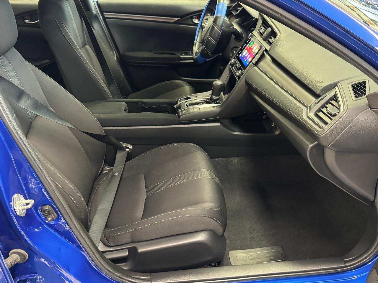 2017 Honda Civic LX Hatchback+ApplePlay+Camera+CLEAN CARFAX Photo21