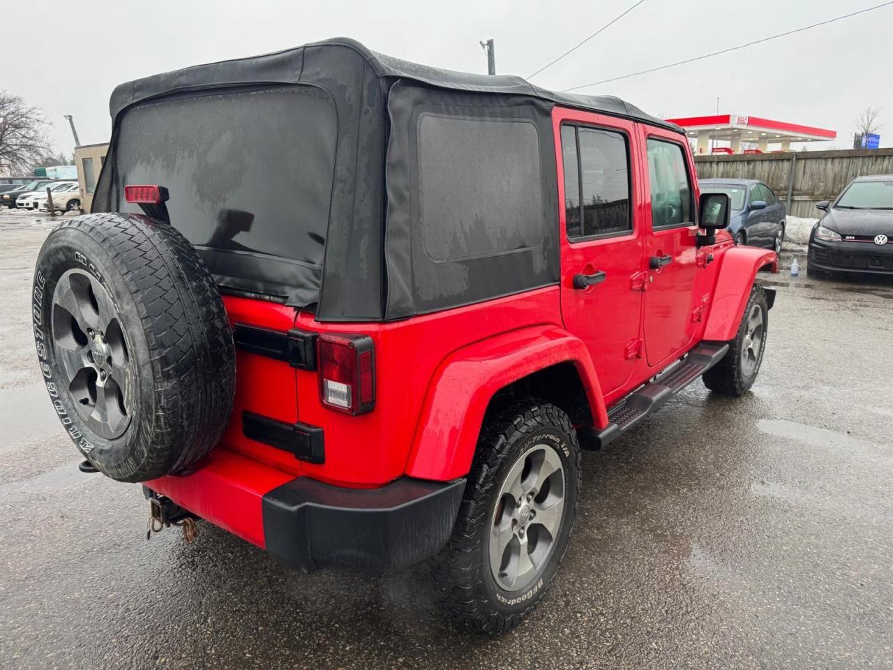 2016 Jeep Wrangler UNLIMITED, SAHARA, 4X4, 4 DOOR, AUTO, CERT - Photo #5