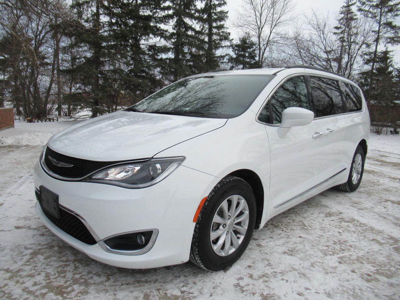 Used 2017 Chrysler Pacifica Touring L Van for sale in Rosenort, MB