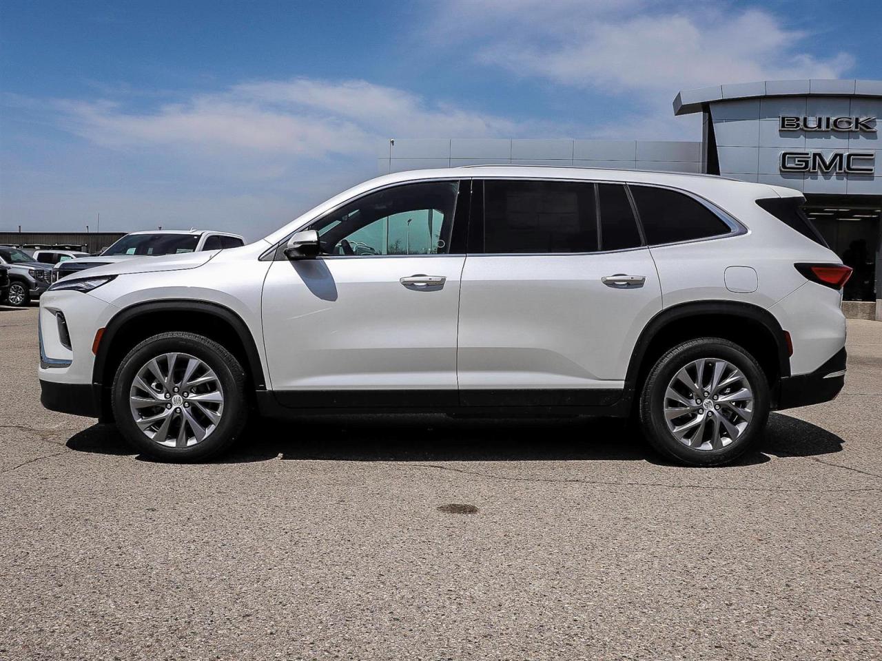 2025 Buick Enclave Preferred Photo4
