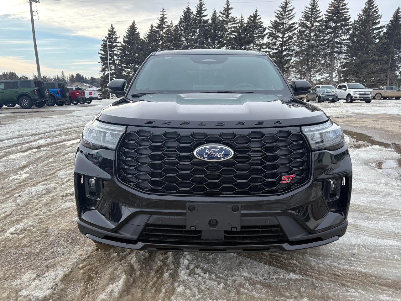 2025 Ford Explorer ST 4WD Photo2
