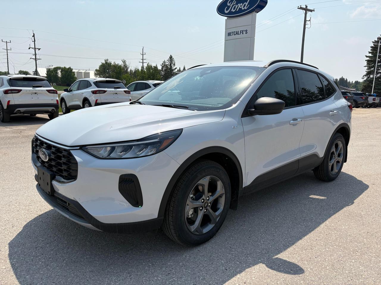2025 Ford Escape ST-Line AWD Photo1