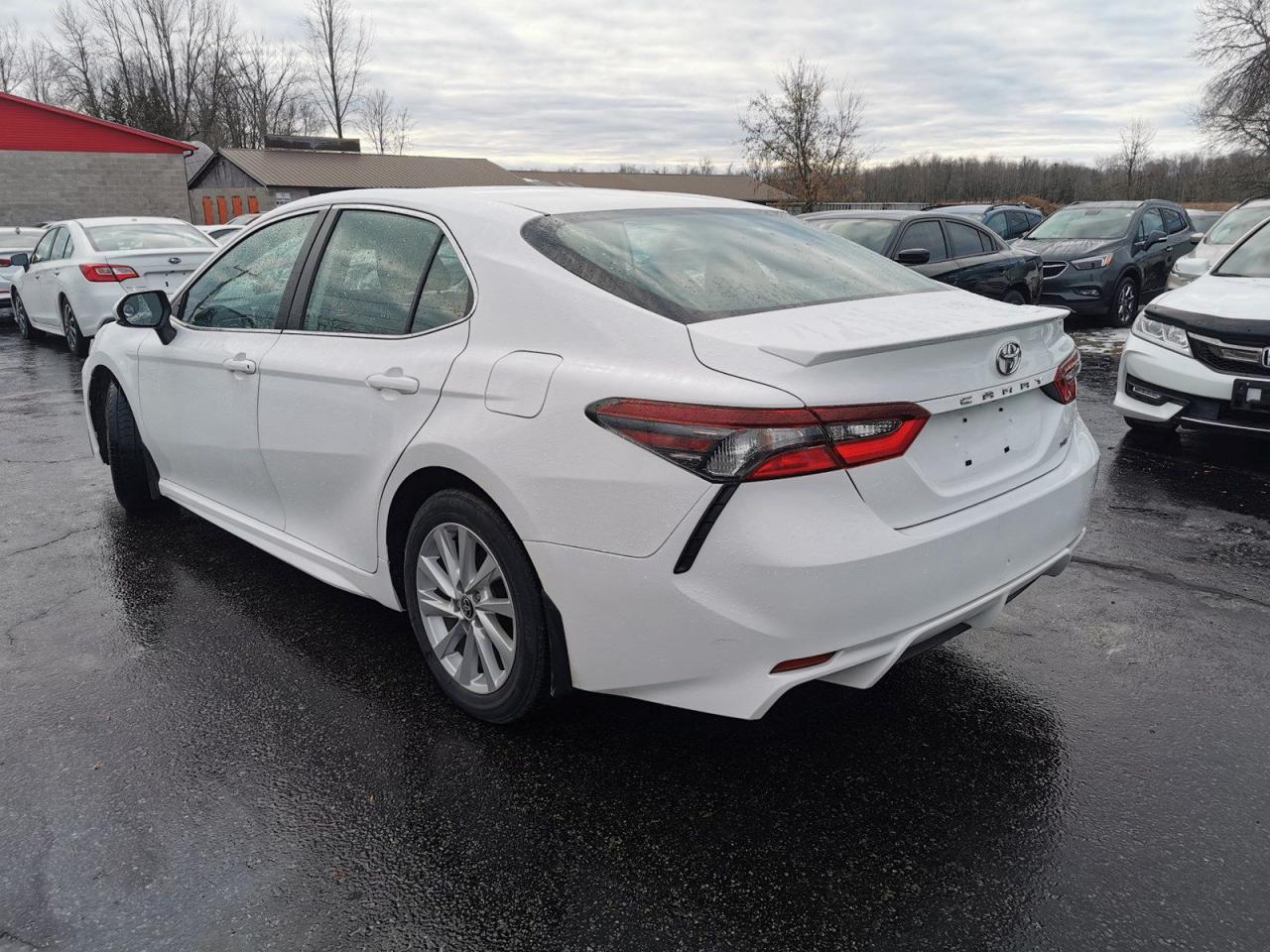 2021 Toyota Camry SE - Photo #3