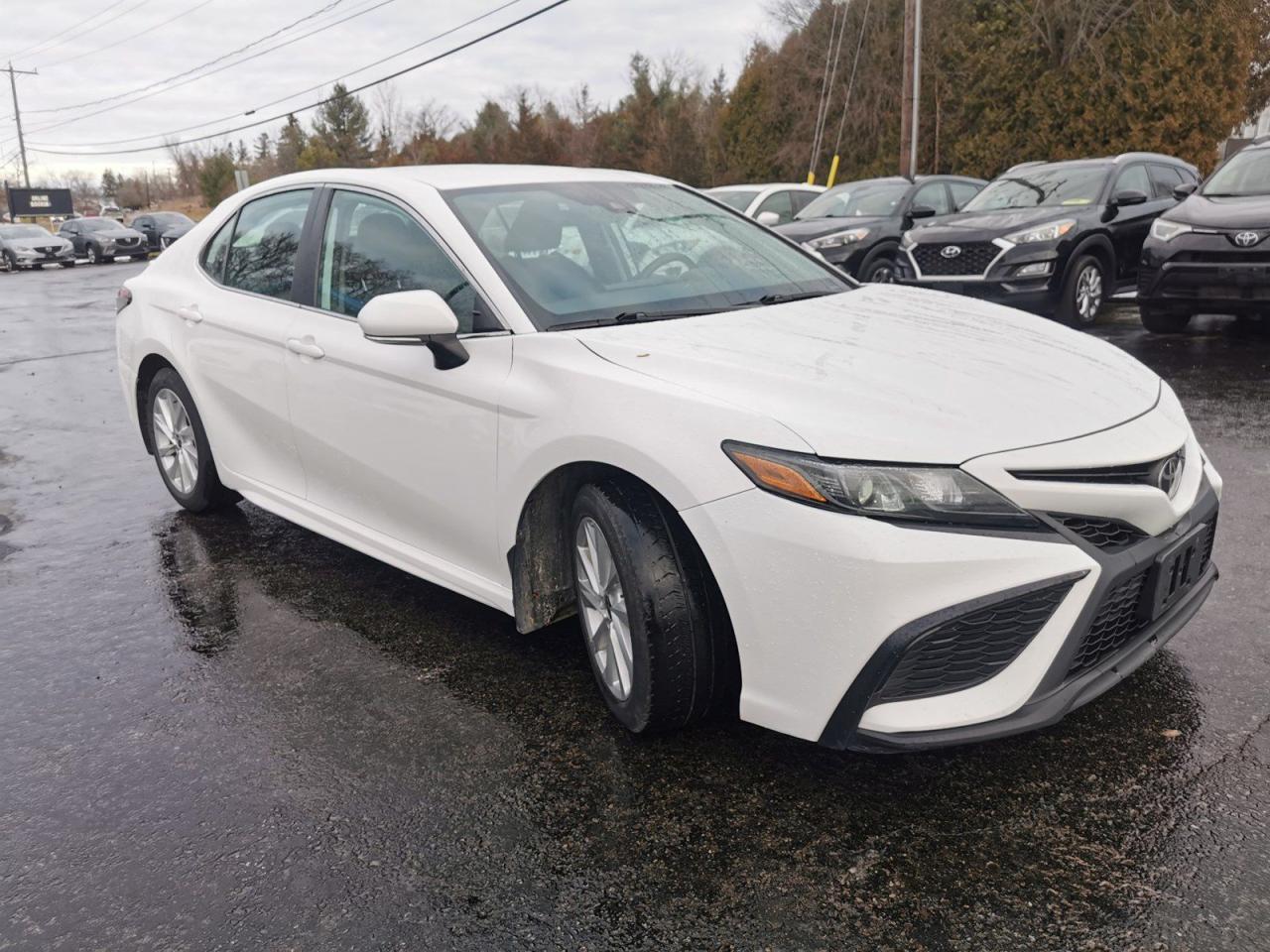 2021 Toyota Camry SE - Photo #7