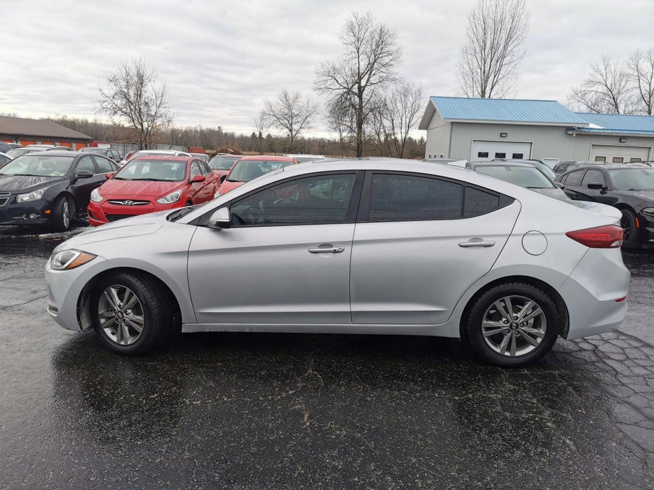 2018 Hyundai Elantra Limited 1.8L - Photo #2