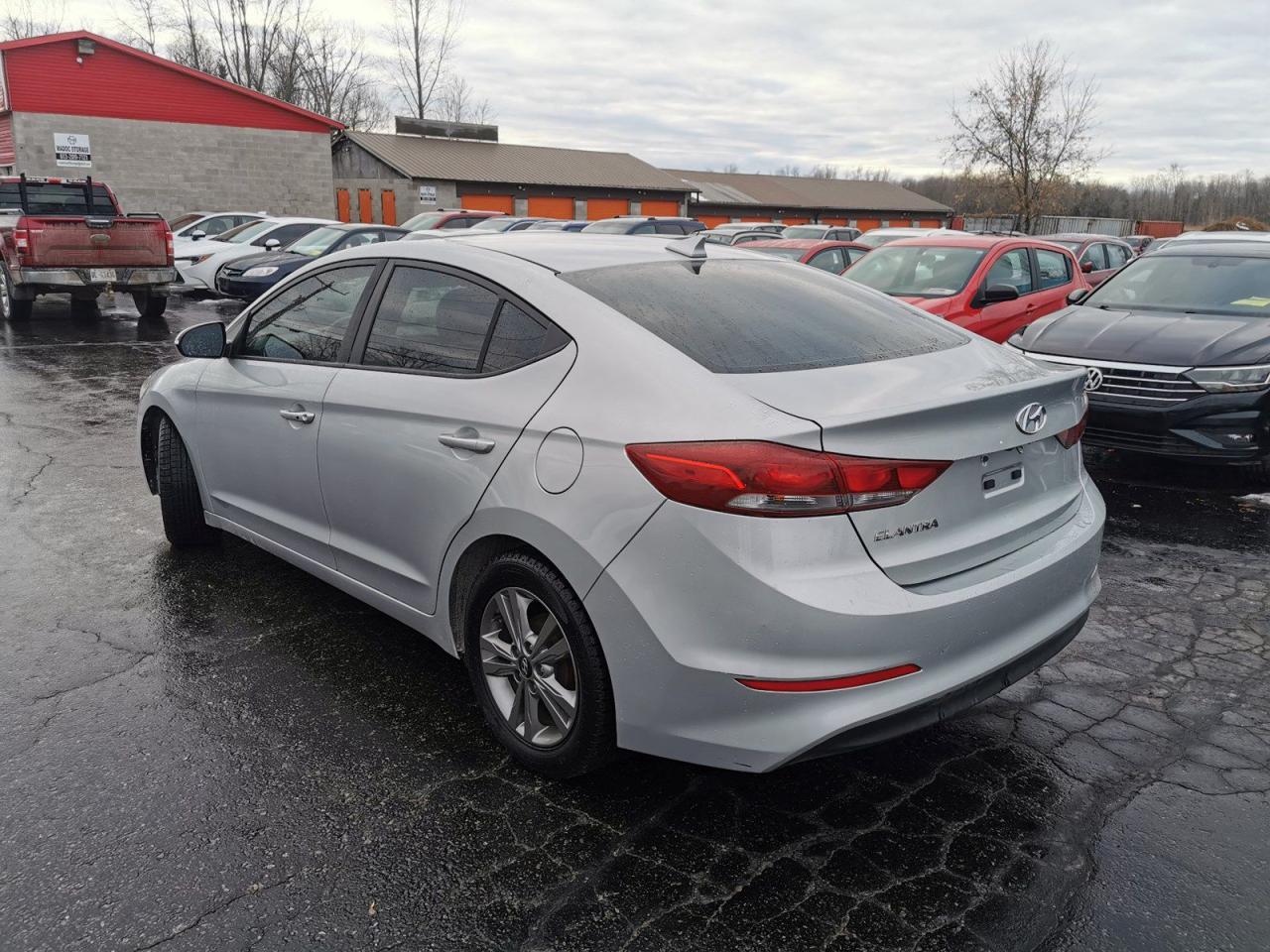 2018 Hyundai Elantra Limited 1.8L - Photo #3