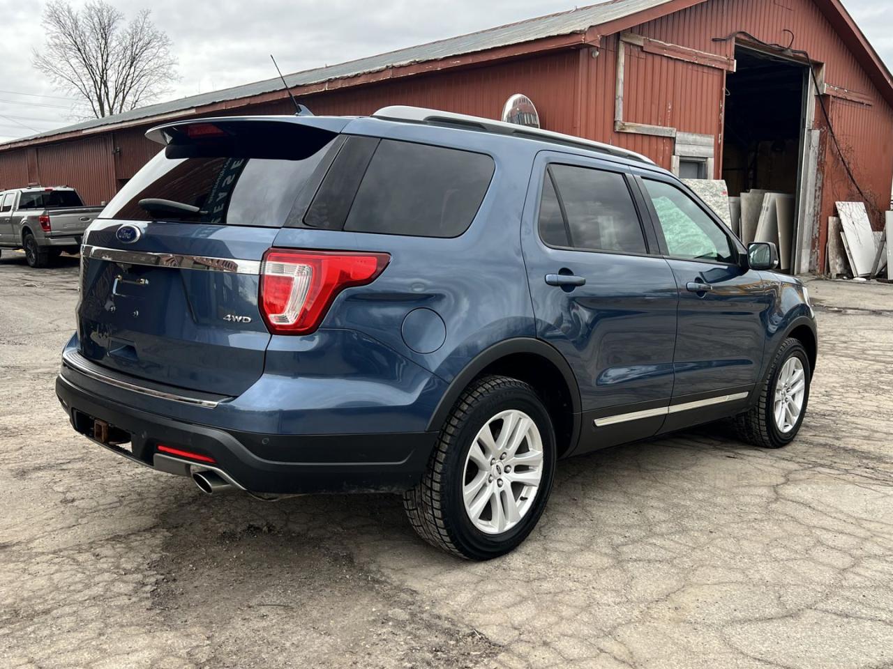 2018 Ford Explorer XLT 4WD - Photo #4