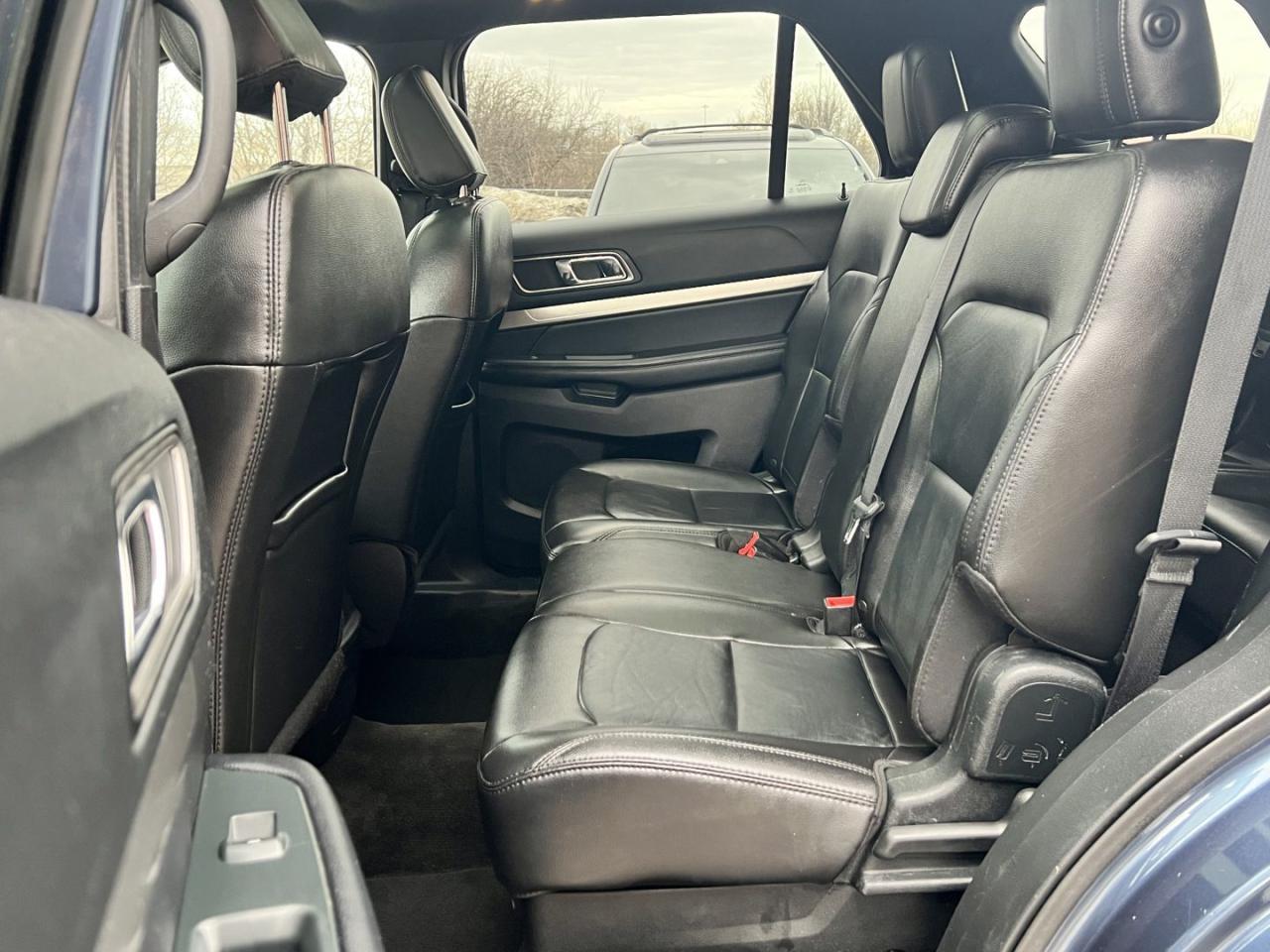2018 Ford Explorer XLT 4WD - Photo #7