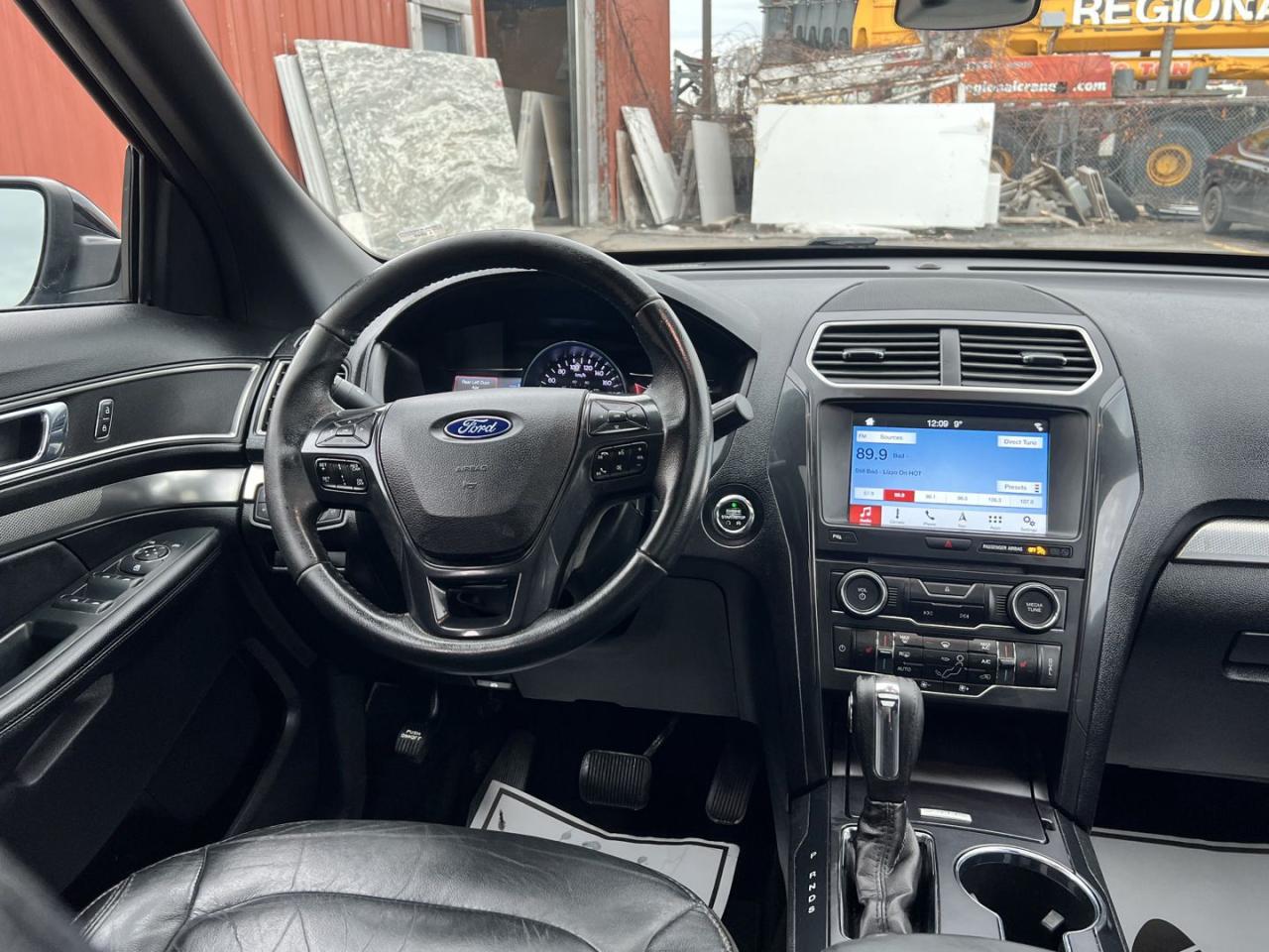 2018 Ford Explorer XLT 4WD - Photo #9