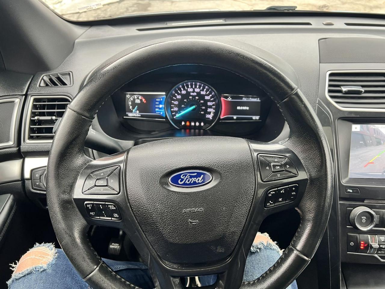 2018 Ford Explorer XLT 4WD - Photo #11