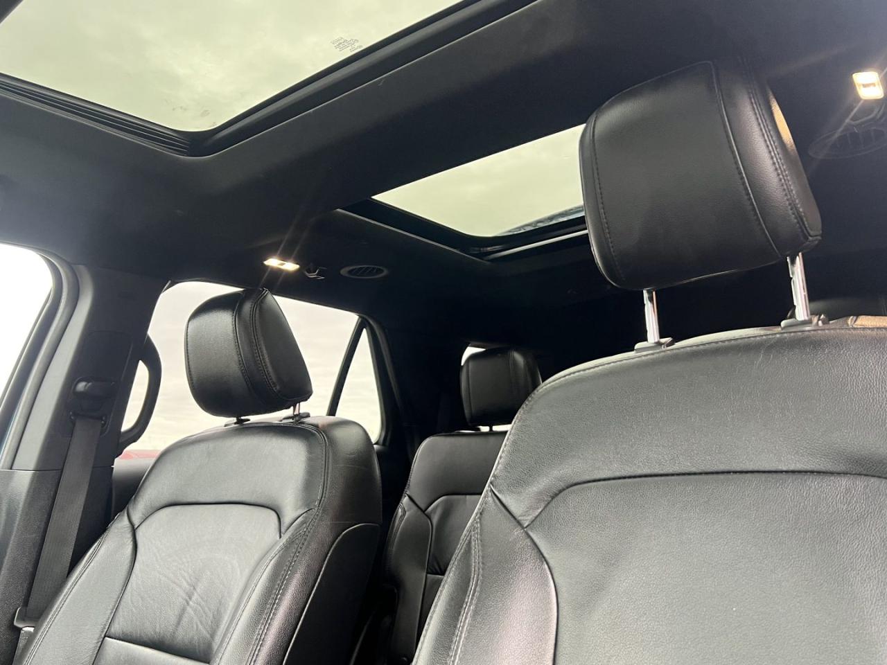 2018 Ford Explorer XLT 4WD - Photo #12