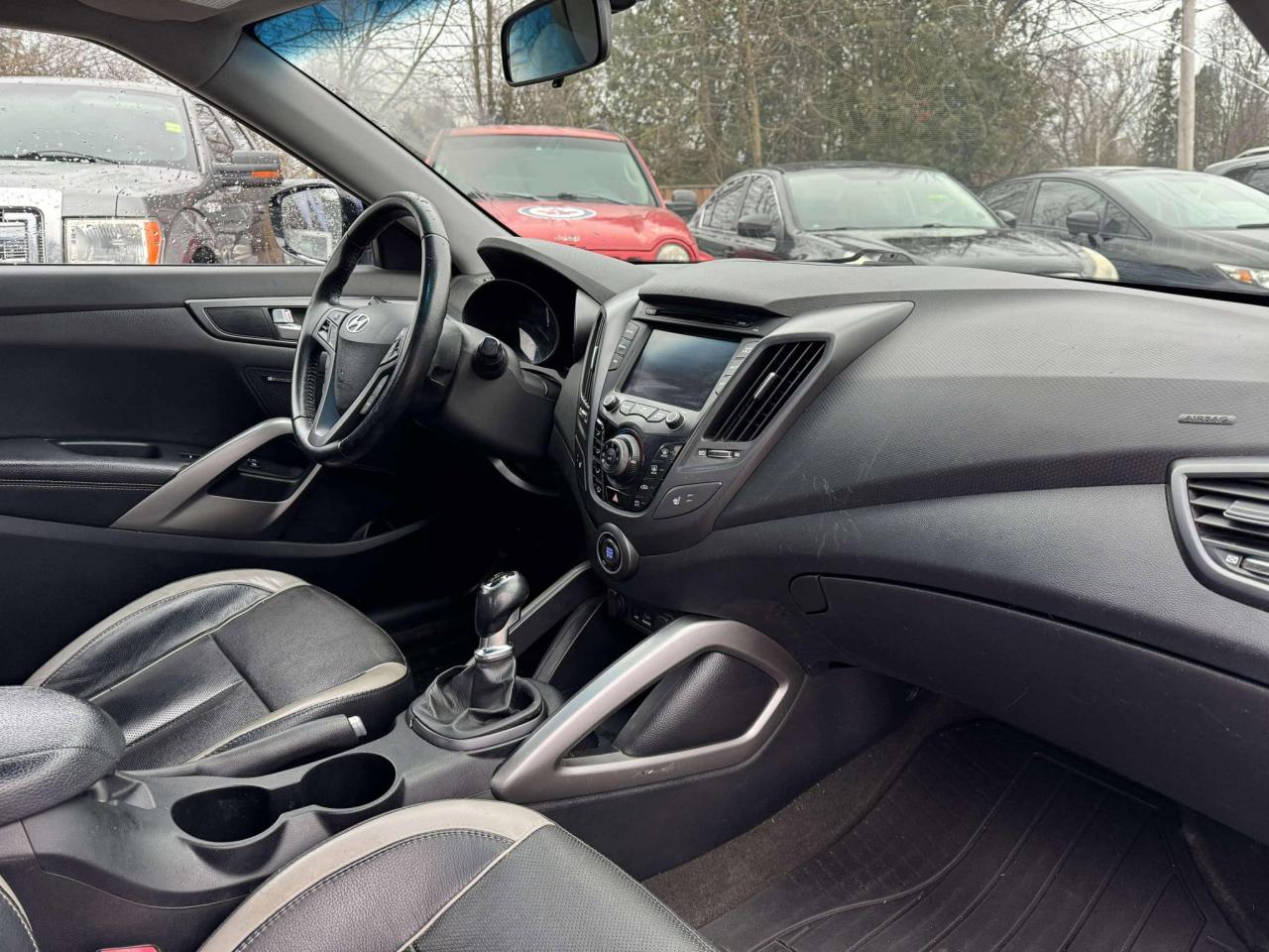 2013 Hyundai Veloster 3dr Cpe Man Turbo *Ltd Avail* - Photo #11
