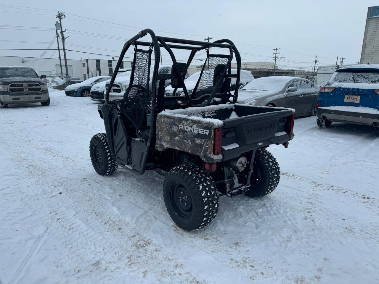 2025 Honda Pioneer 520 $121 B/W - Photo #8