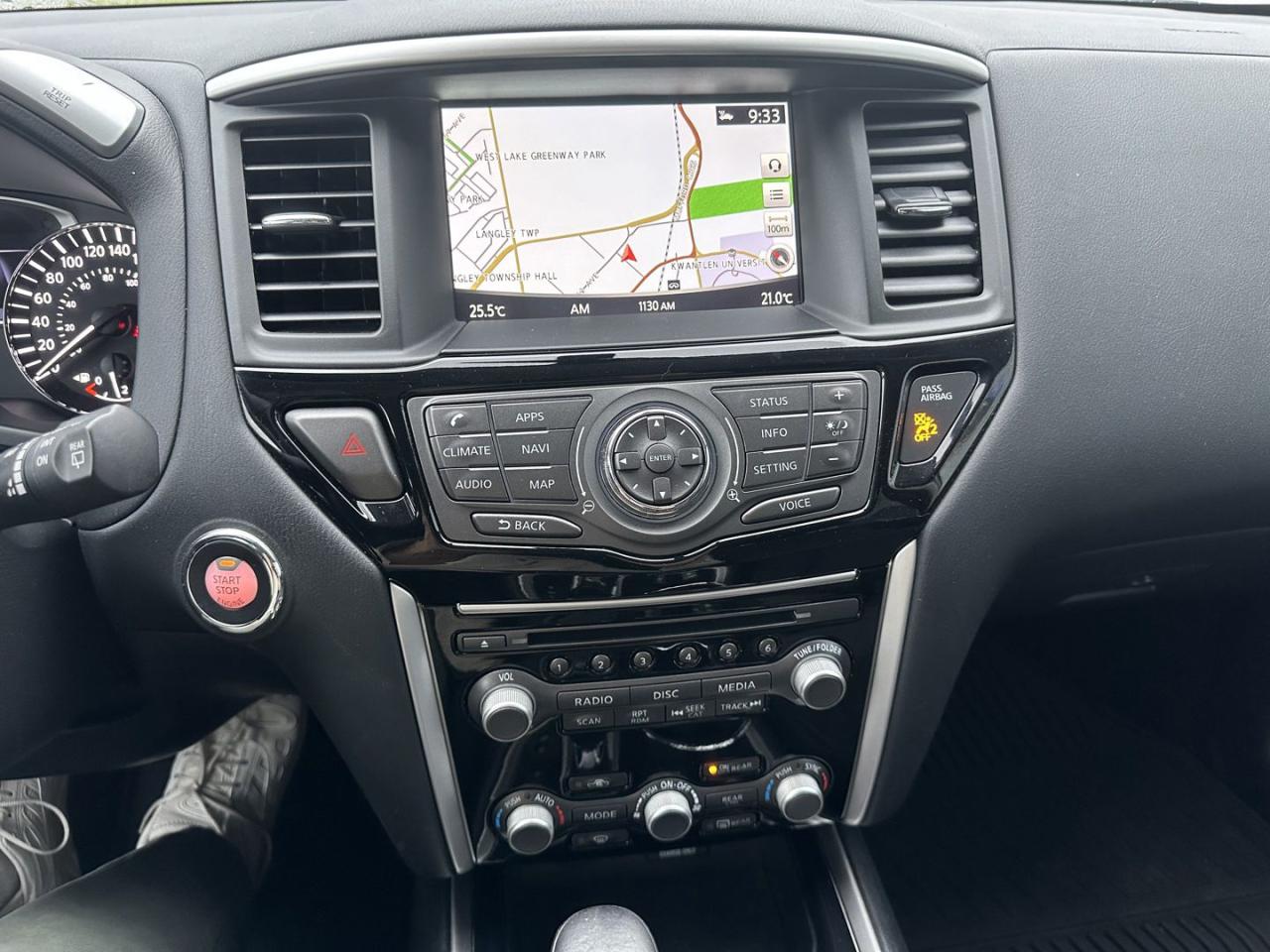 2020 Nissan Pathfinder SV 4WD Clean title - Photo #14
