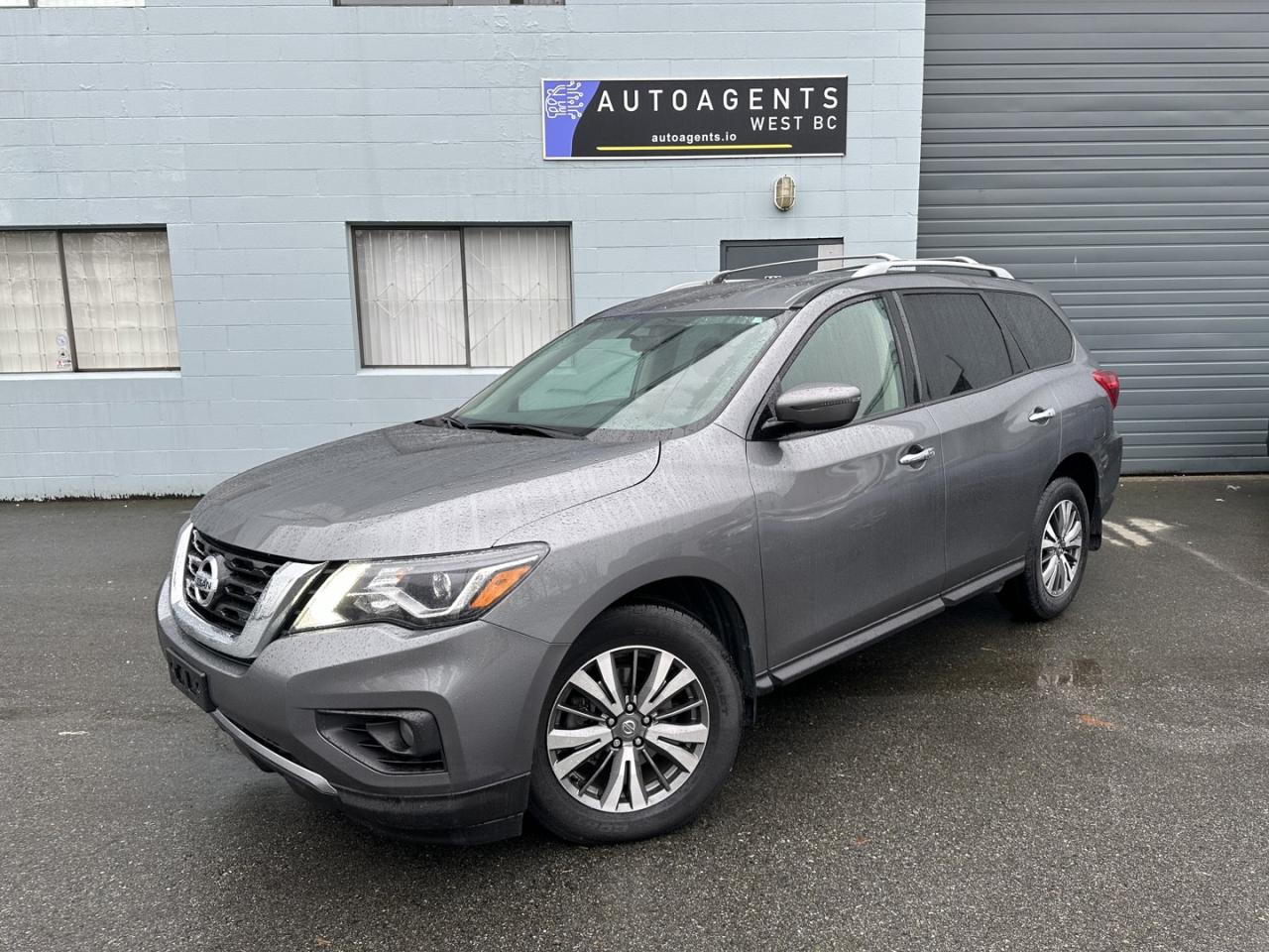 2020 Nissan Pathfinder SV 4WD Clean title