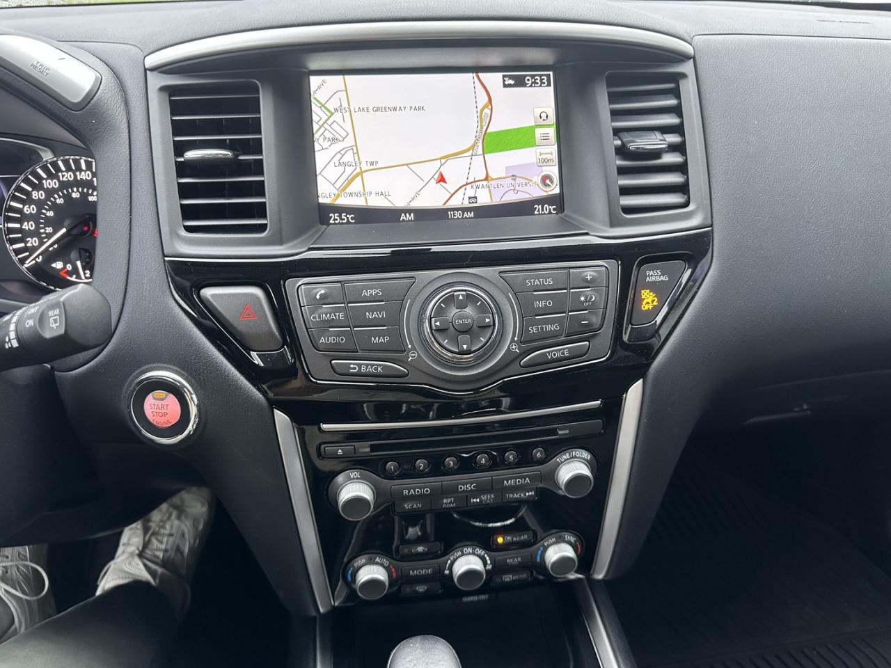 2020 Nissan Pathfinder SV 4WD Clean title - Photo #14