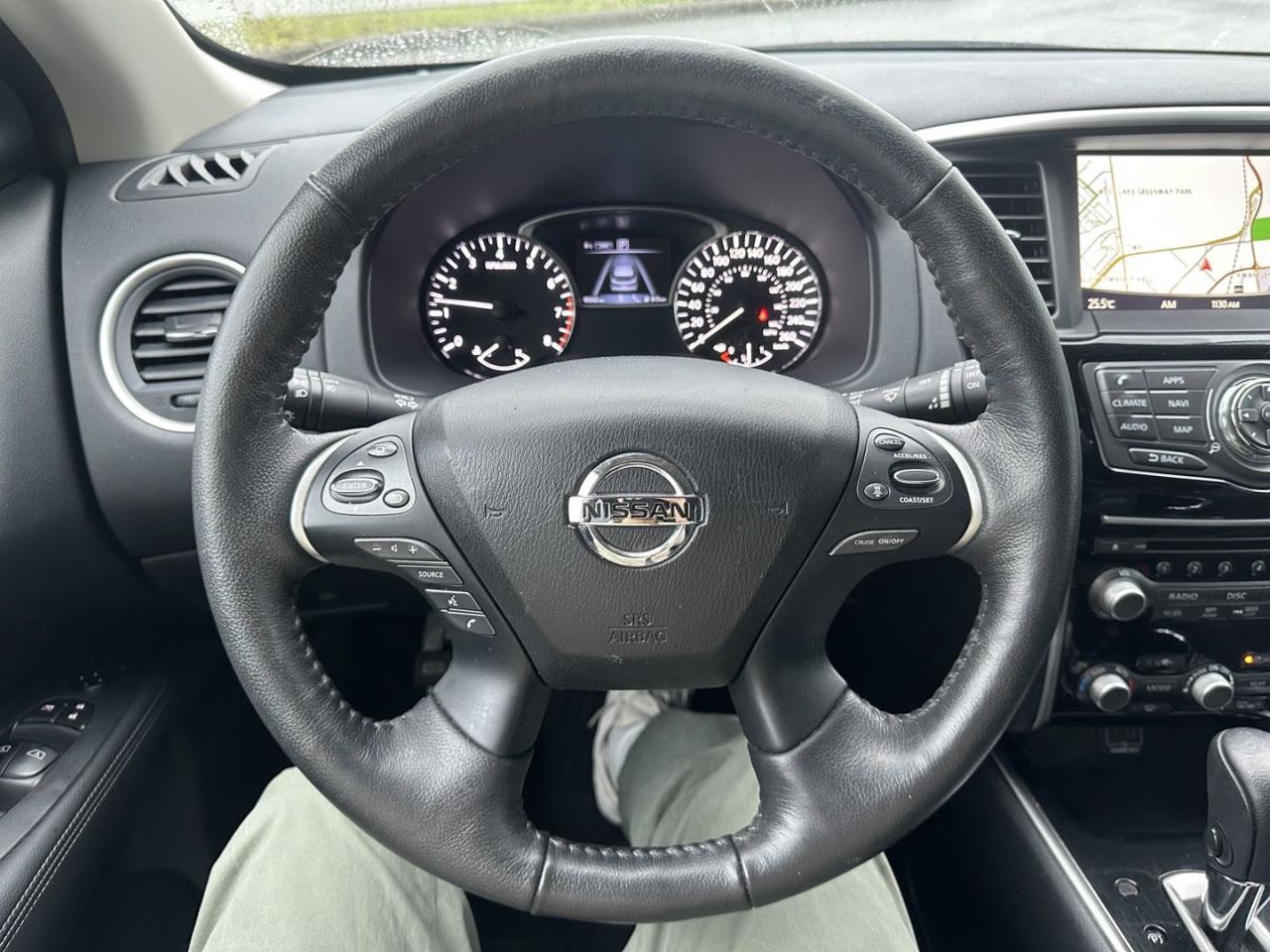 2020 Nissan Pathfinder SV 4WD Clean title - Photo #13