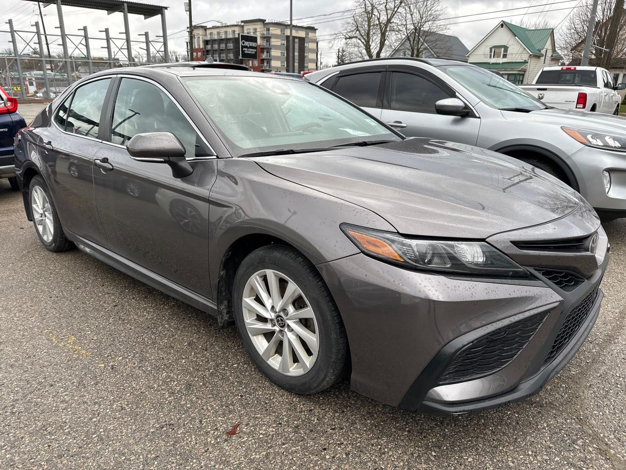 Used 2022 Toyota Camry SE for sale in St. Thomas, ON