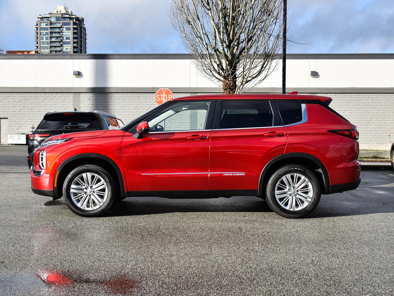 New 2024 Mitsubishi Outlander ES - Heated Seats, Apple Carplay/Android Auto for sale in Coquitlam, BC