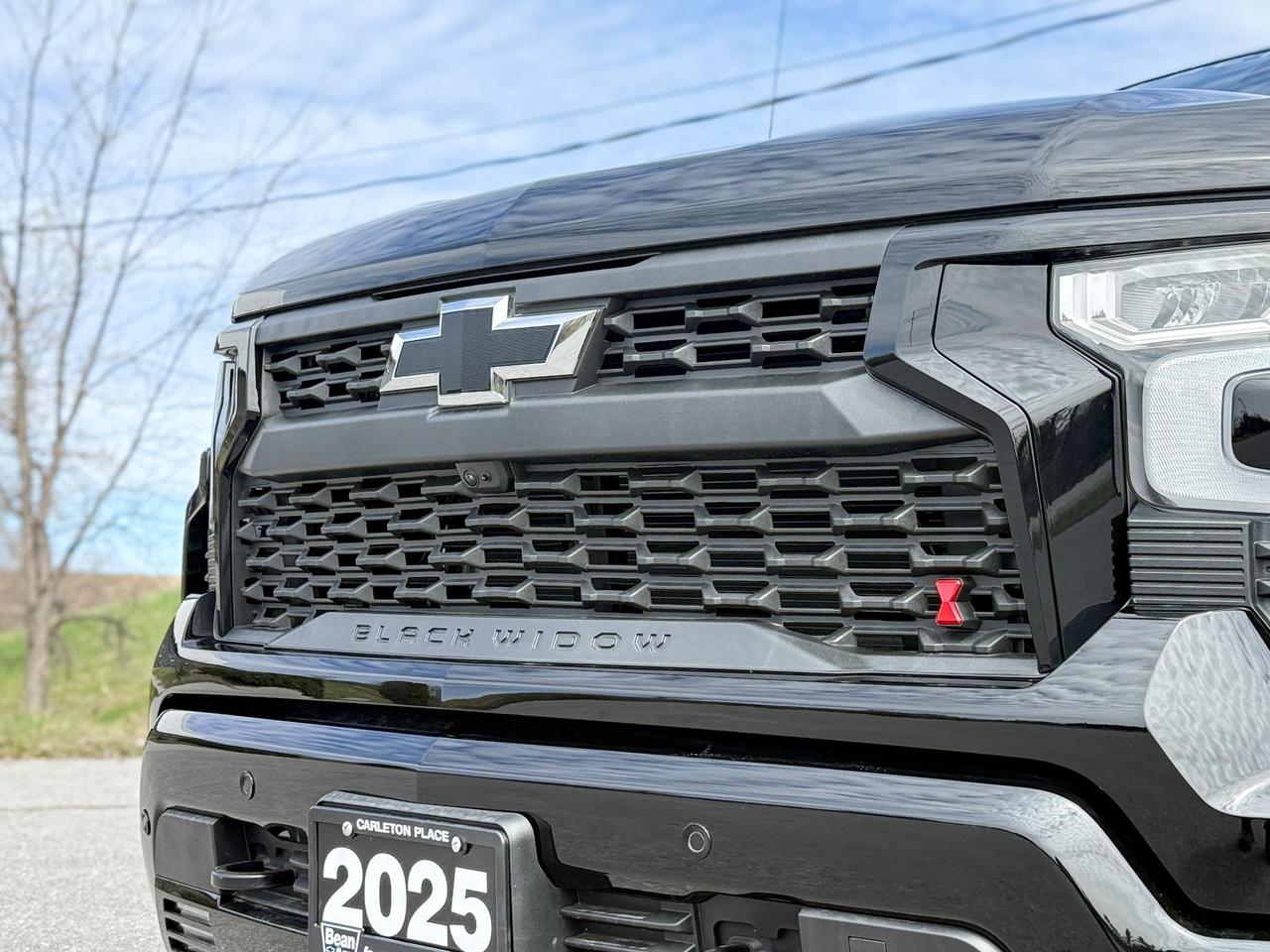 2025 Chevrolet Silverado 1500 RST BLACK WIDOW PACKAGE - 6.2L V8 WITH REMOTE START/ENTRY, SUNROOF, HEATED FRONT SEATS, HEATED STEERING WHEEL, HD SURROUND VISION Photo