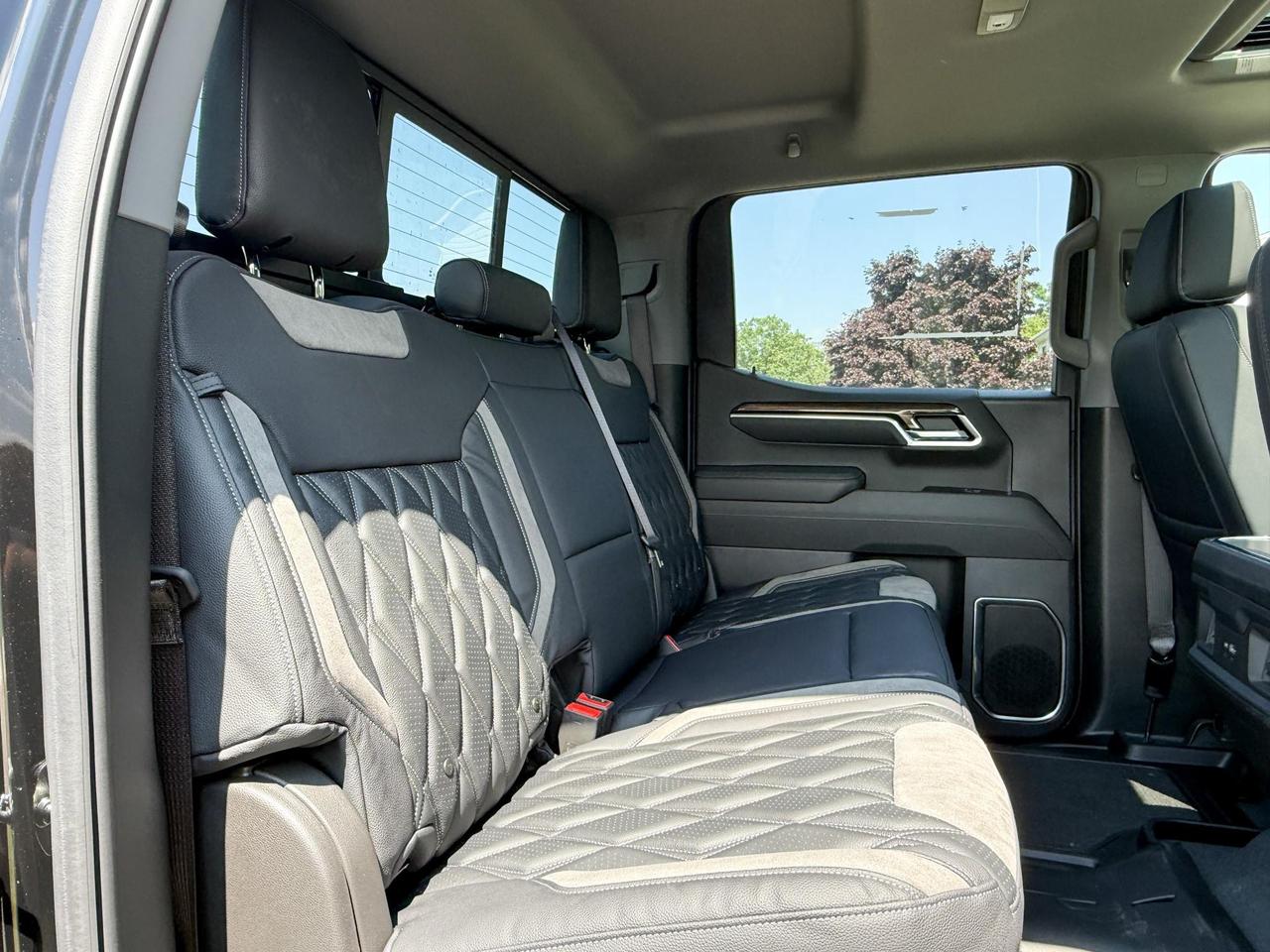 2025 Chevrolet Silverado 1500 RST BLACK WIDOW PACKAGE - 6.2L V8 WITH REMOTE START/ENTRY, SUNROOF, HEATED FRONT SEATS, HEATED STEERING WHEEL, HD SURROUND VISION Photo