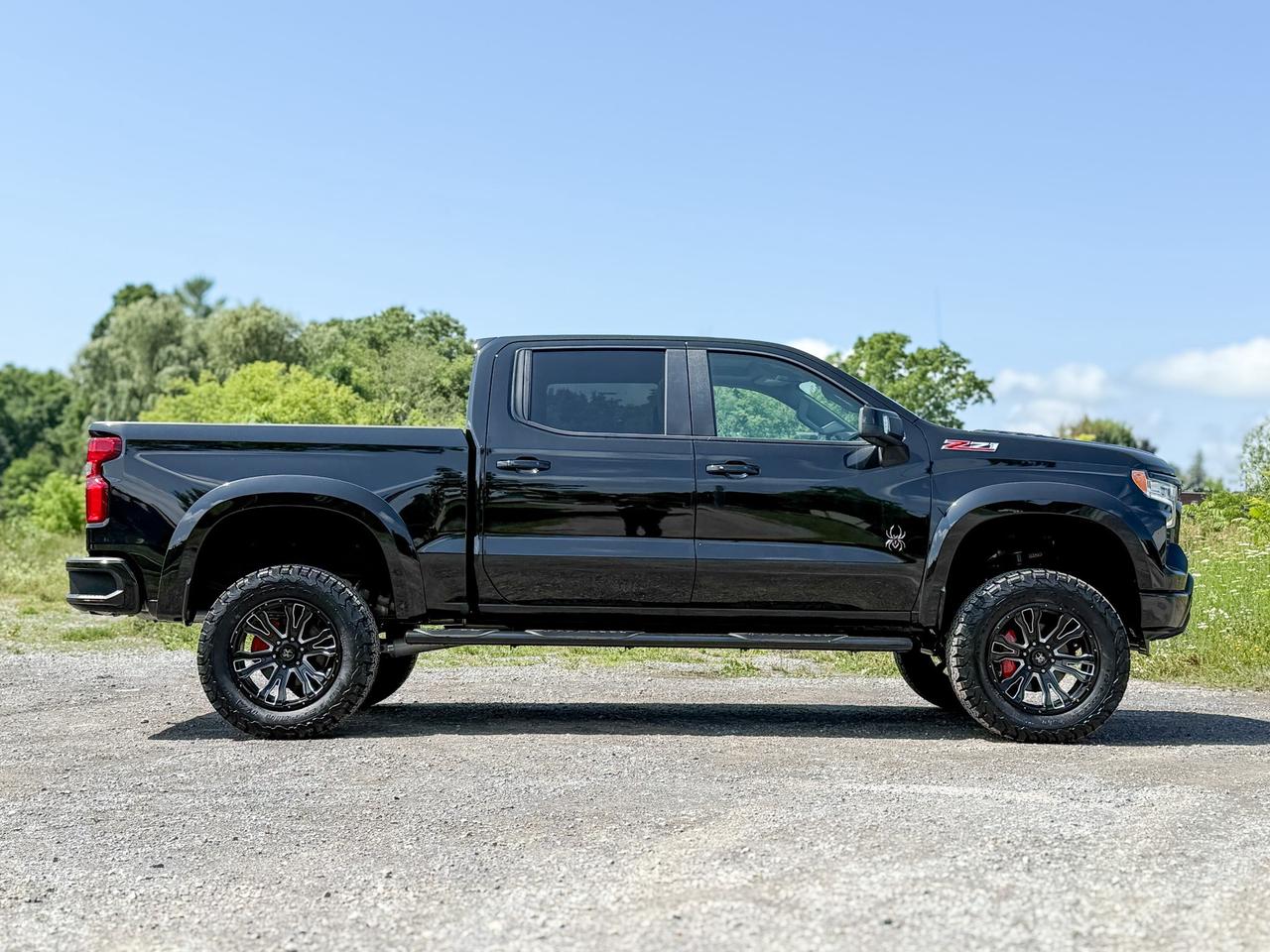 2025 Chevrolet Silverado 1500 RST BLACK WIDOW PACKAGE - 6.2L V8 WITH REMOTE START/ENTRY, SUNROOF, HEATED FRONT SEATS, HEATED STEERING WHEEL, HD SURROUND VISION Photo