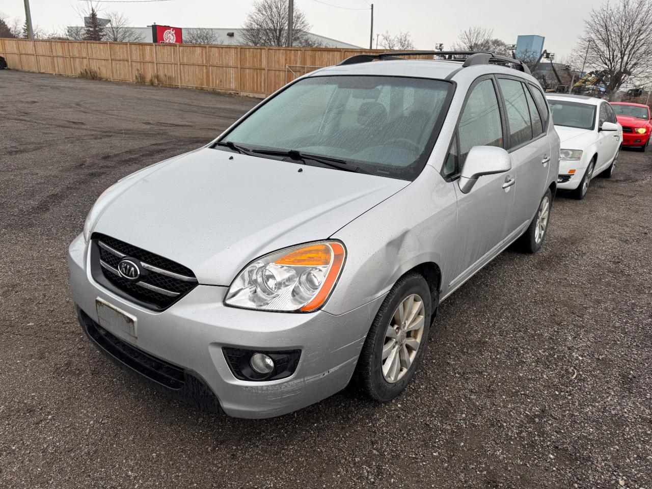 Used 2010 Kia Rondo EX for sale in Ajax, ON