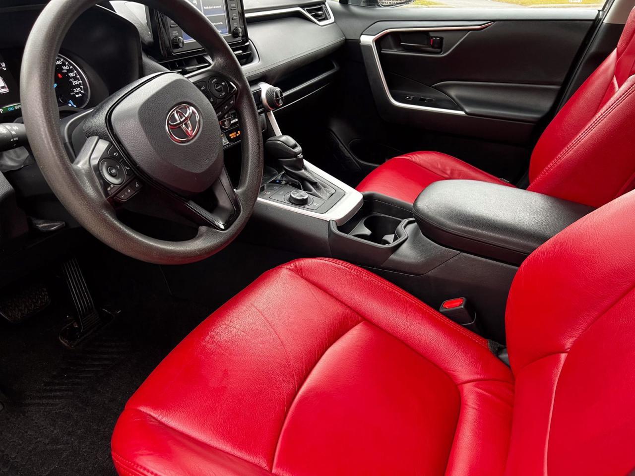 2019 Toyota RAV4 Hybrid LE AWD - Photo #17