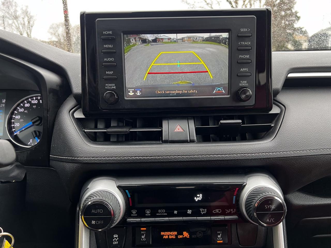 2019 Toyota RAV4 Hybrid LE AWD - Photo #26