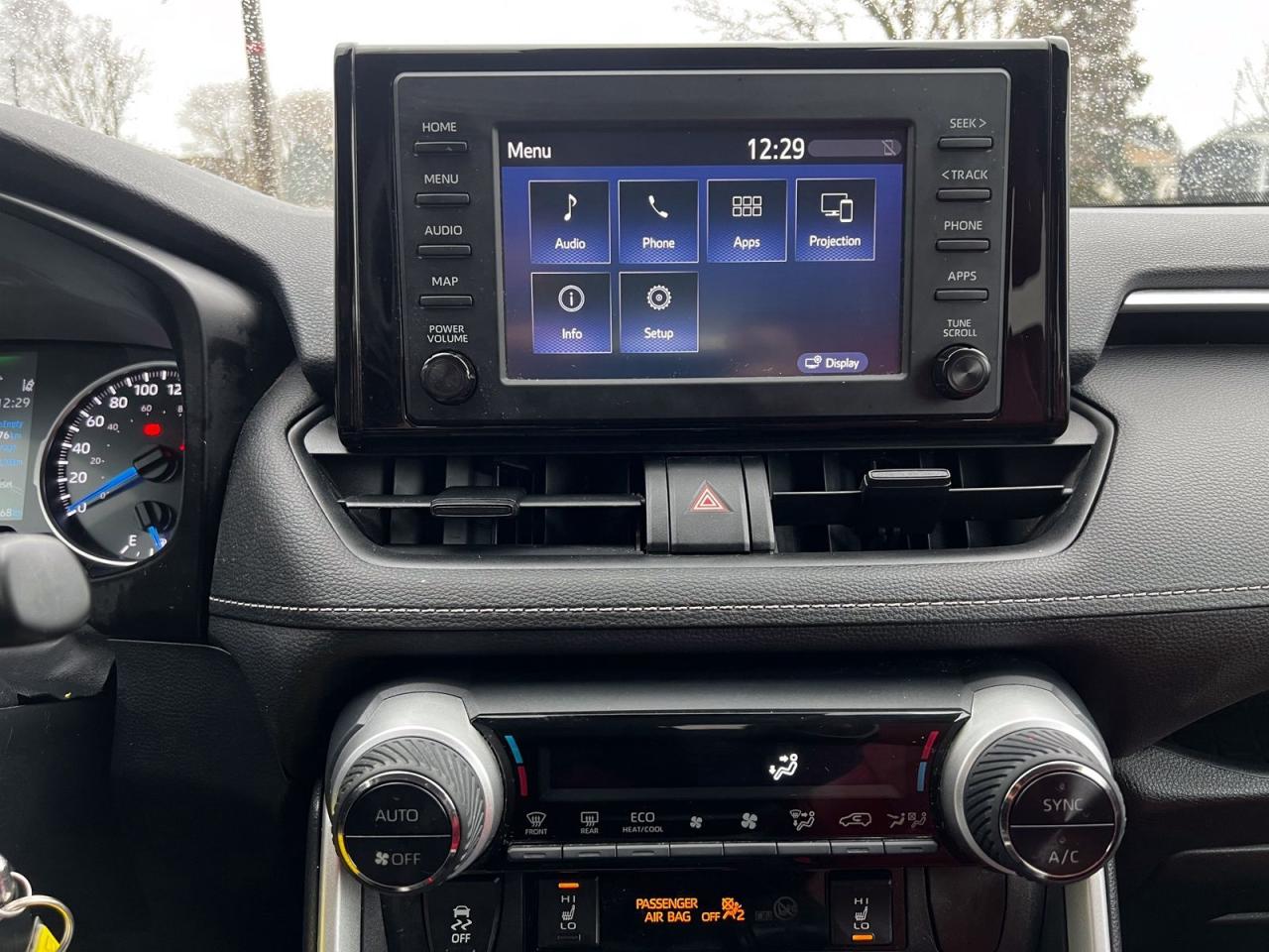 2019 Toyota RAV4 Hybrid LE AWD - Photo #28