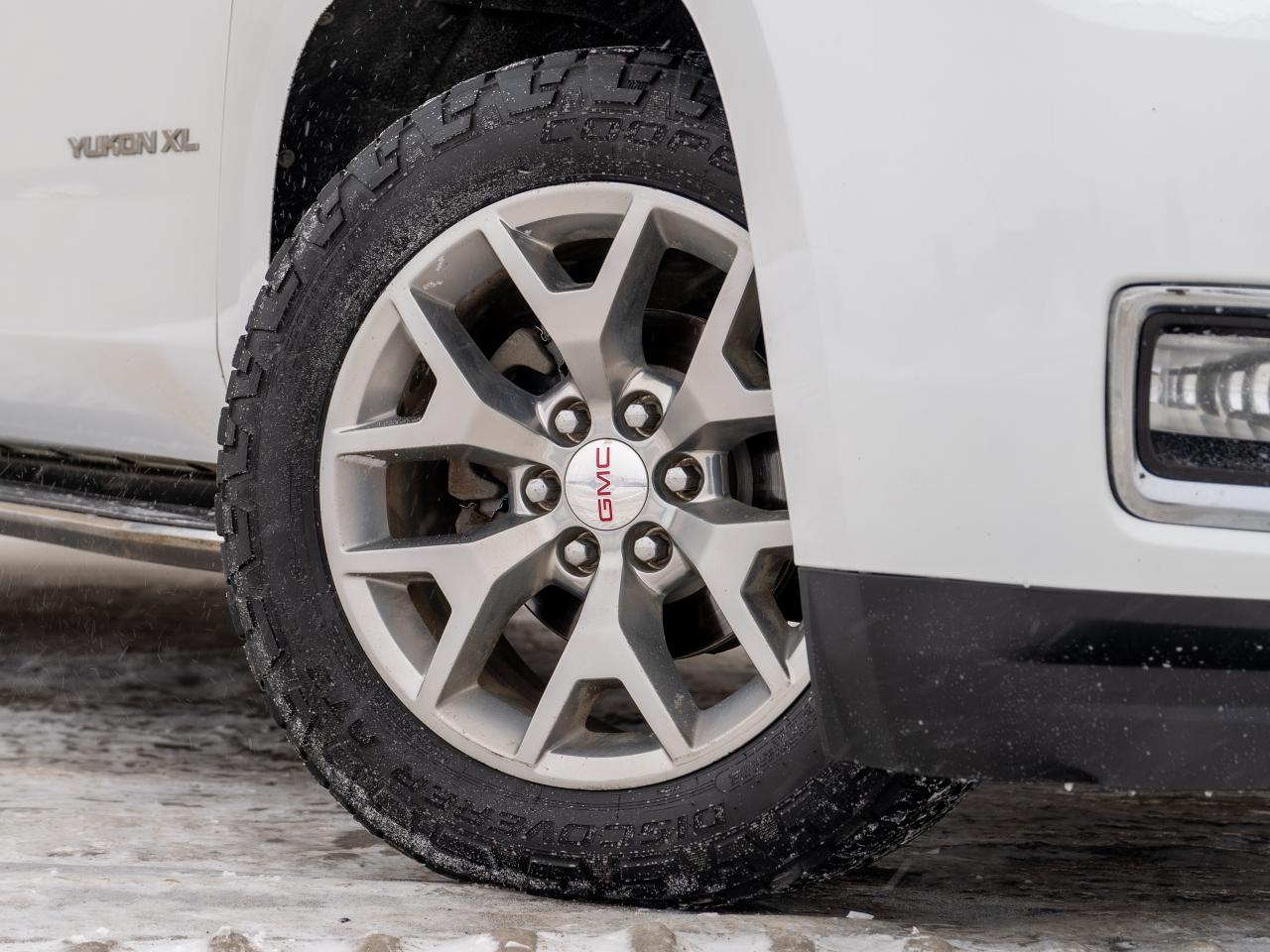 2018 GMC Yukon XL  - Photo #7
