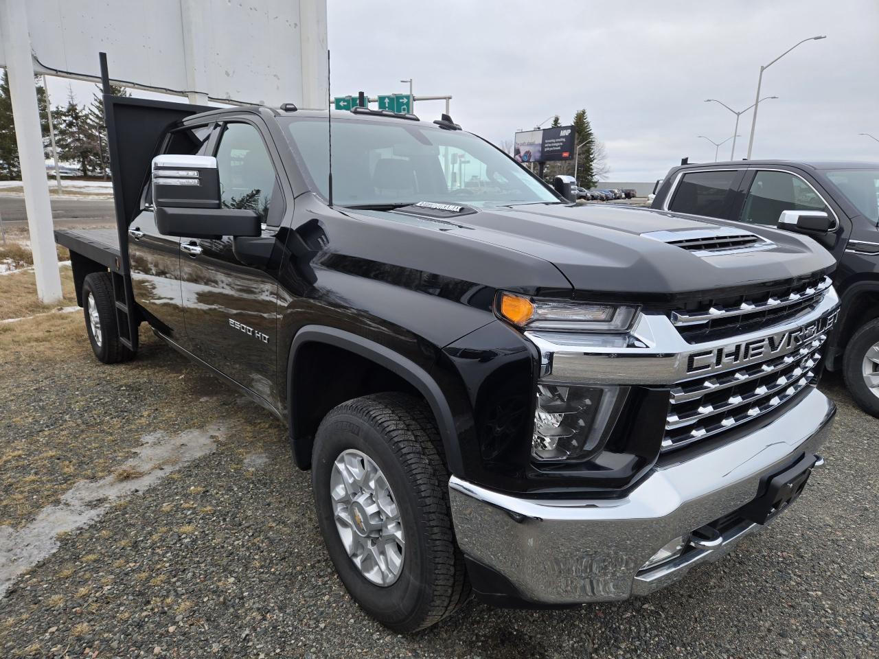 2022 Chevrolet Silverado 2500 4WD Crew Cab 172" LTZ - Photo #8