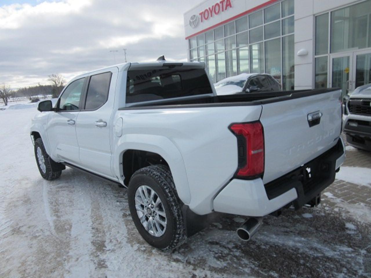 2025 Toyota Tacoma Hybrid Double Cab Photo4