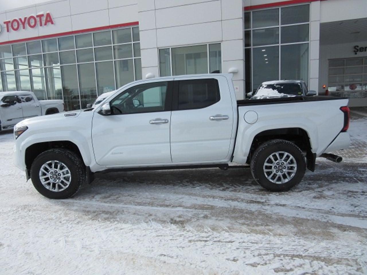 2025 Toyota Tacoma Hybrid Double Cab Photo3