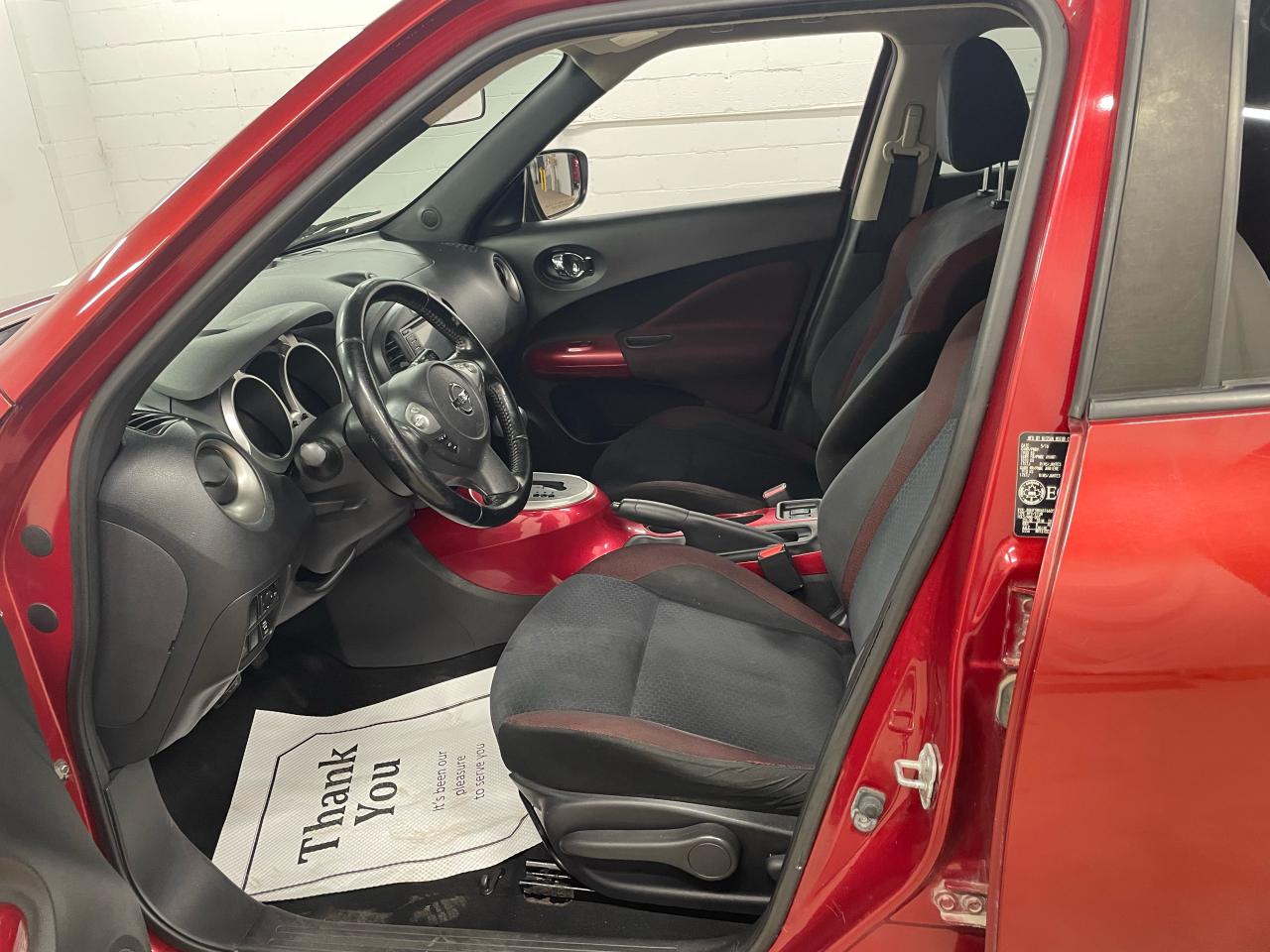 2016 Nissan Juke SV Photo27