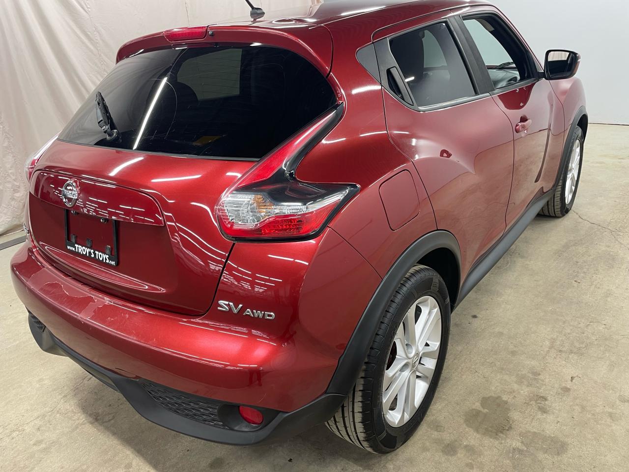 2016 Nissan Juke SV Photo26