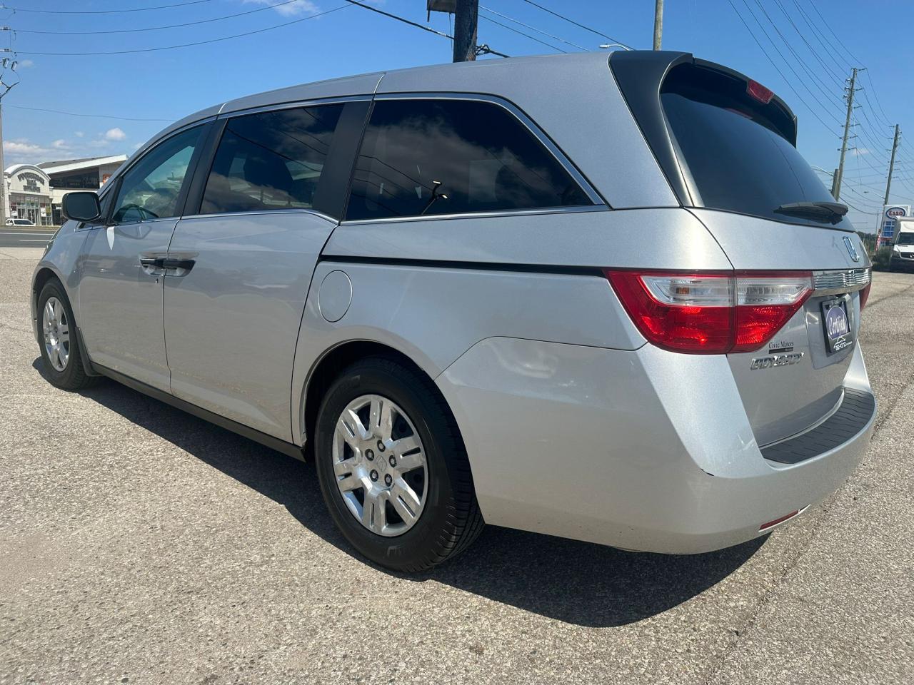 2013 Honda Odyssey LX CERTIFIED WITH 3 YEARS WARRANTY INCLUDED. Photo2