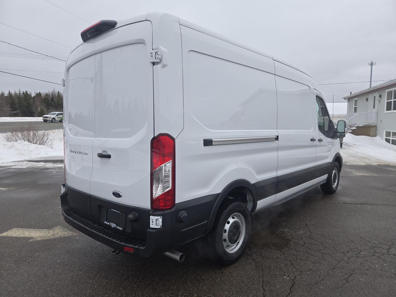 2024 Ford Transit Cargo Van T-250 148" MED RF 9070 GVWR RWD Photo5