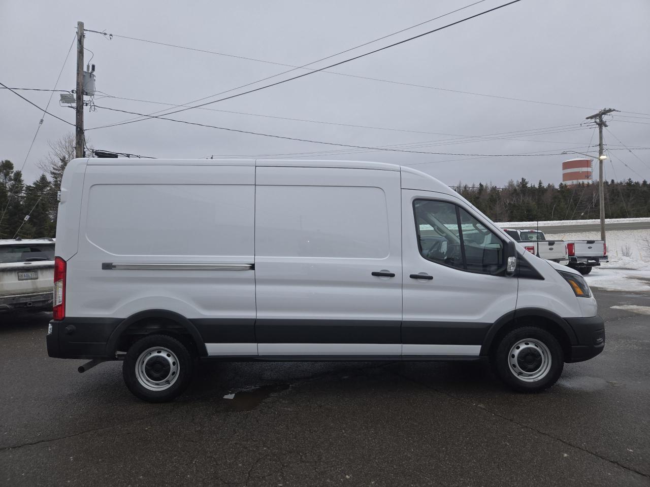 2024 Ford Transit Cargo Van T-250 148" MED RF 9070 GVWR RWD Photo5