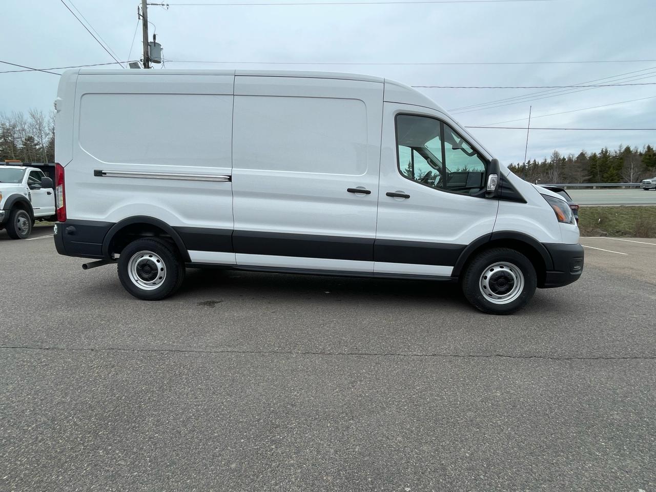 2024 Ford Transit Cargo Van T-250 148" MED RF 9070 GVWR RWD Photo5