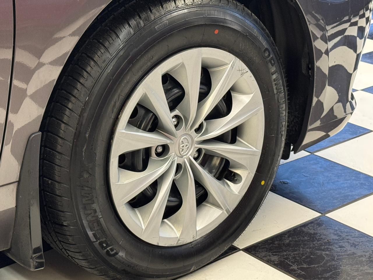 2017 Toyota Camry LE+New Tires+Brakes+Camera+Bluetooth+CLEAN CARFAX Photo117