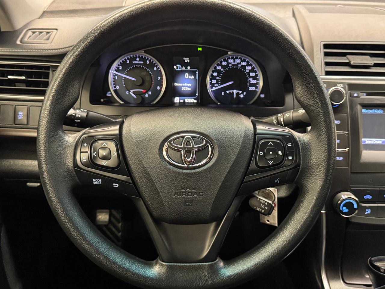 2017 Toyota Camry LE+New Tires+Brakes+Camera+Bluetooth+CLEAN CARFAX Photo11