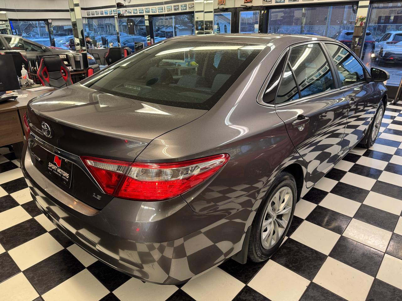 2017 Toyota Camry LE+New Tires+Brakes+Camera+Bluetooth+CLEAN CARFAX - Photo #7