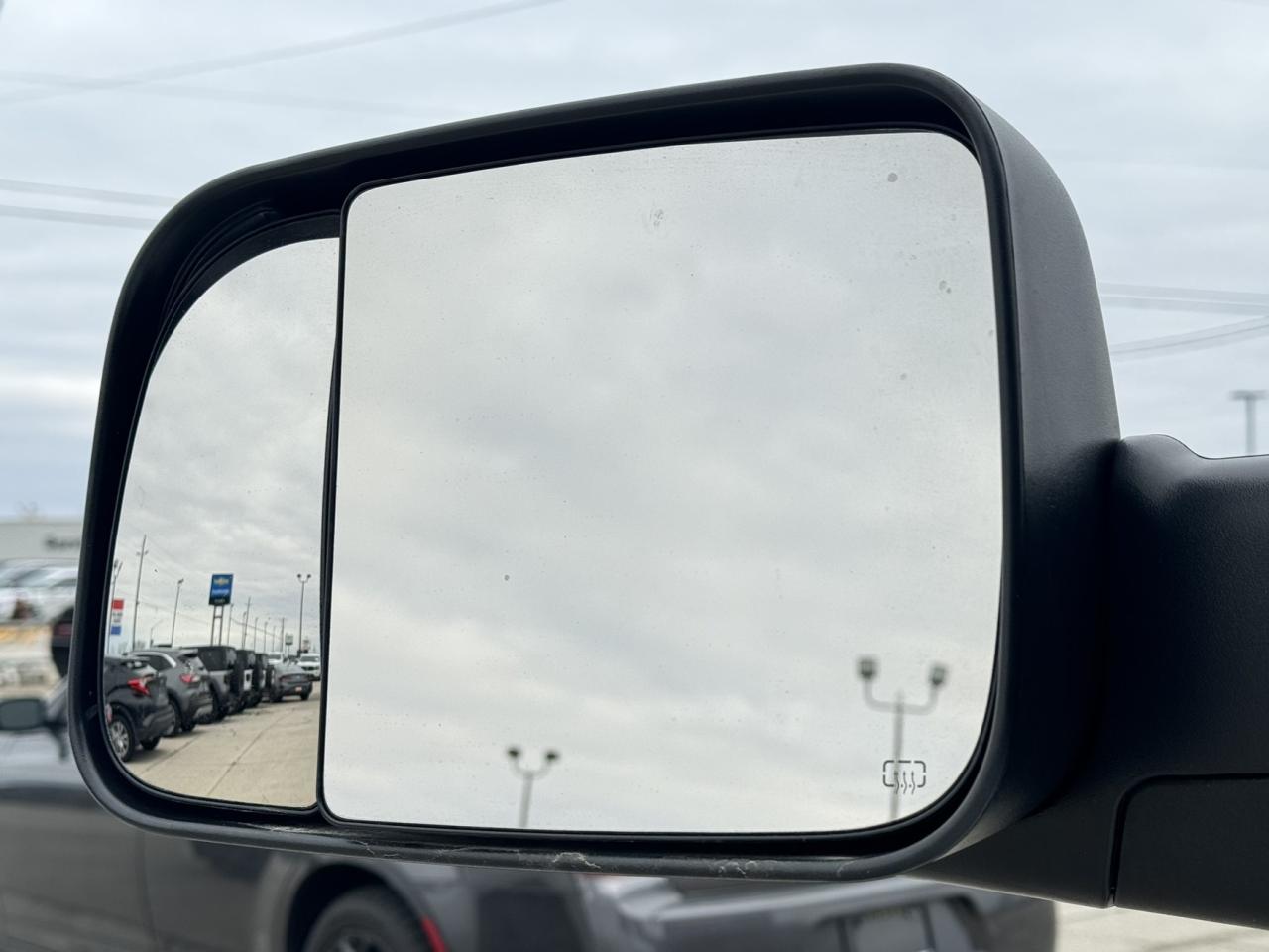 2022 RAM 3500 Big Horn 4x4 Crew Cab 8' Box Photo