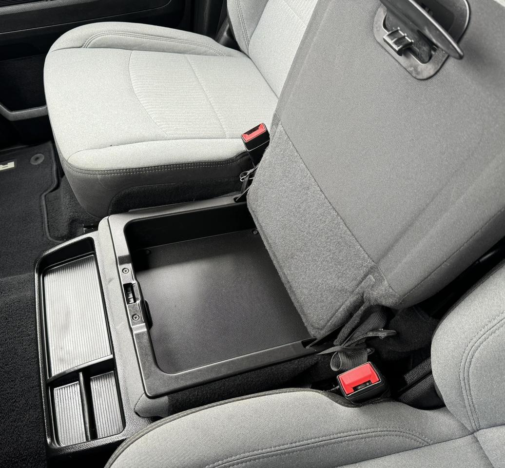 2022 RAM 3500 Big Horn 4x4 Crew Cab 8' Box Photo