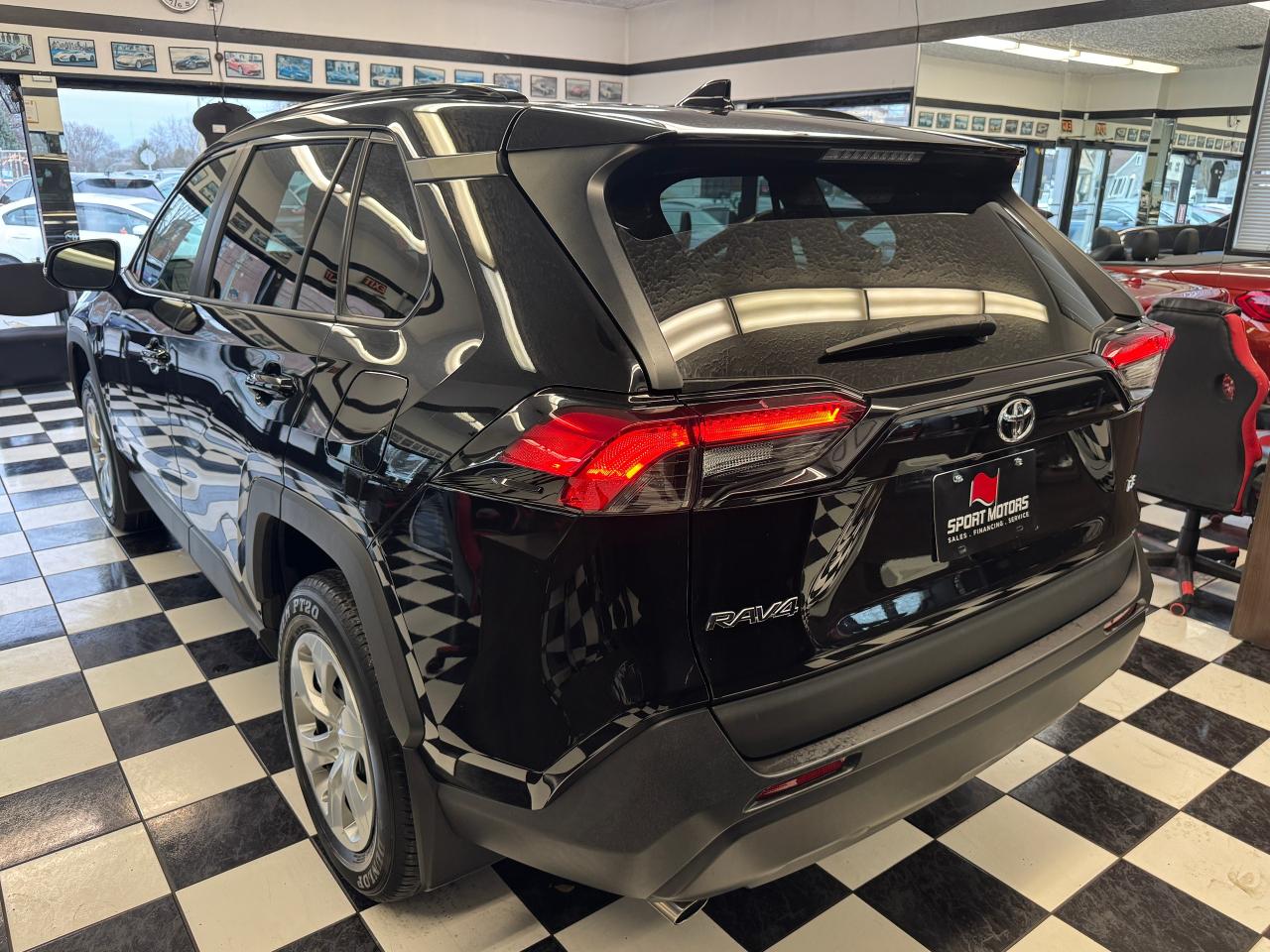 2019 Toyota RAV4 LE+Adaptive Cruise+LaneKeep+ONE OWNER+CLEAN CARFAX - Photo #36