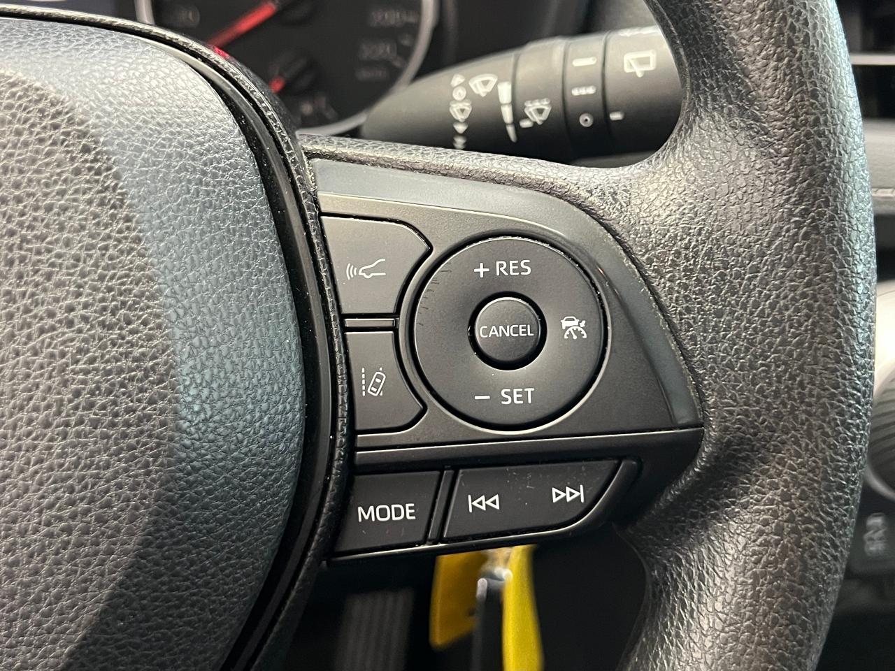 2019 Toyota RAV4 LE+Adaptive Cruise+LaneKeep+ONE OWNER+CLEAN CARFAX - Photo #41