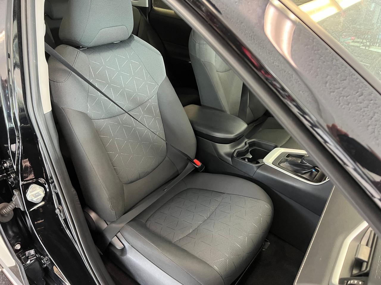 2019 Toyota RAV4 LE+Adaptive Cruise+LaneKeep+ONE OWNER+CLEAN CARFAX - Photo #21